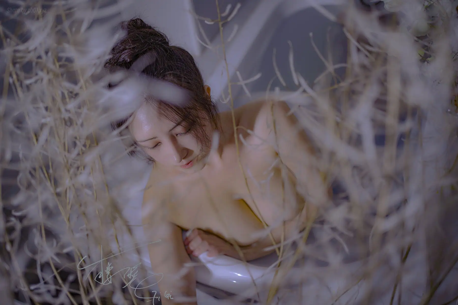 樱晚gigi - 清衣.池(25P_96.5M) 樱晚gigi - 清衣.池(25P_96.5M)_nb01.xyz_0015 图片3