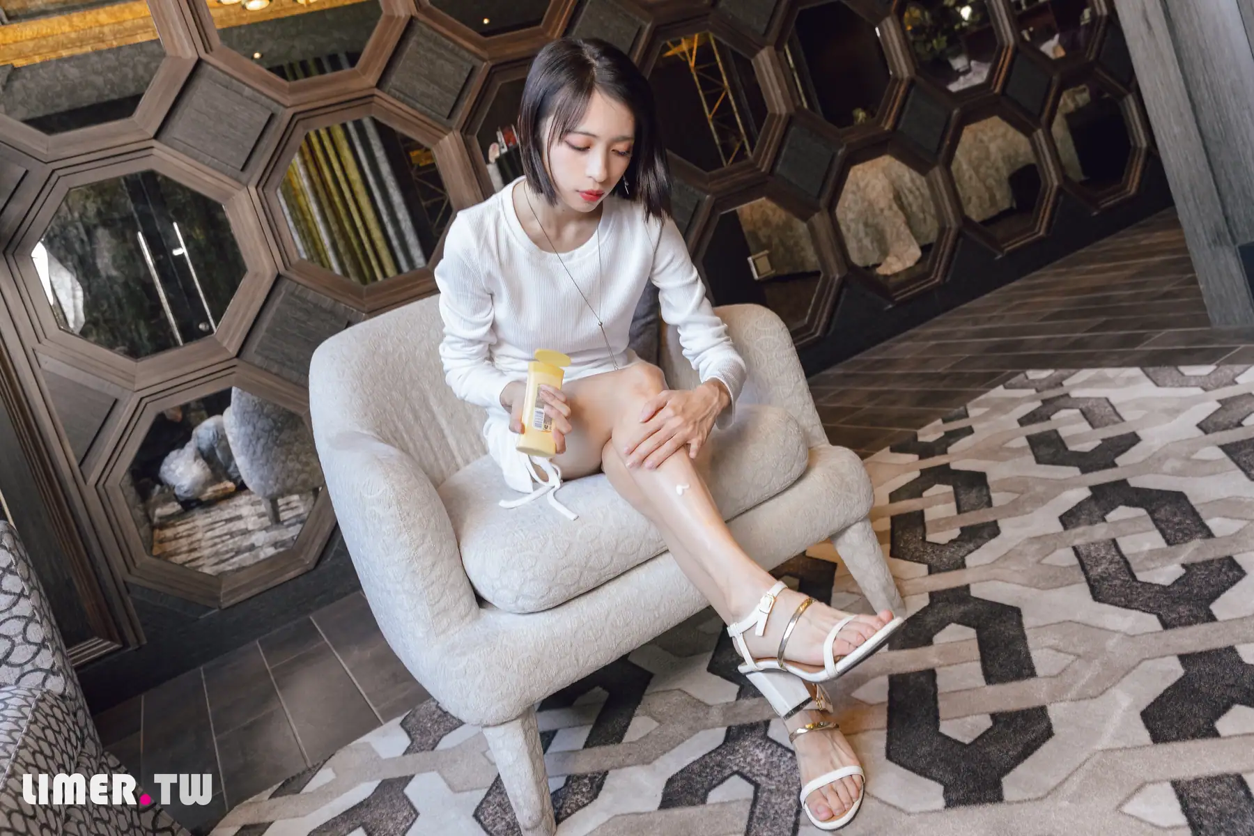 [Limerence原创]No.103 雪白嫩肌 子子冬日诱惑(155P+1V_3.2G) [Limerence原创]No.103 雪白嫩肌 子子冬日诱惑(155P+1V_3.2G)_nb01.xyz_0028 图片4