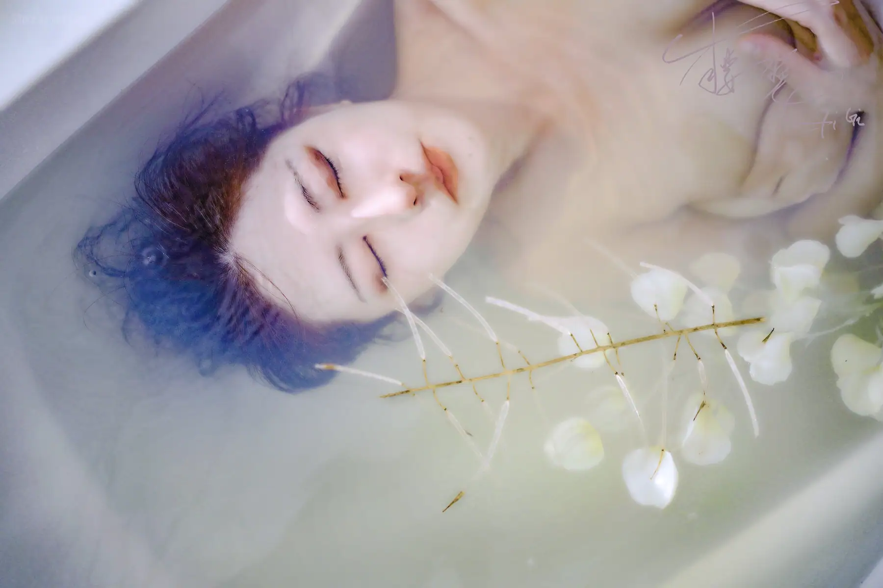 樱晚gigi - 清衣.池(25P_96.5M) 樱晚gigi - 清衣.池(25P_96.5M)_nb01.xyz_0025 图片8