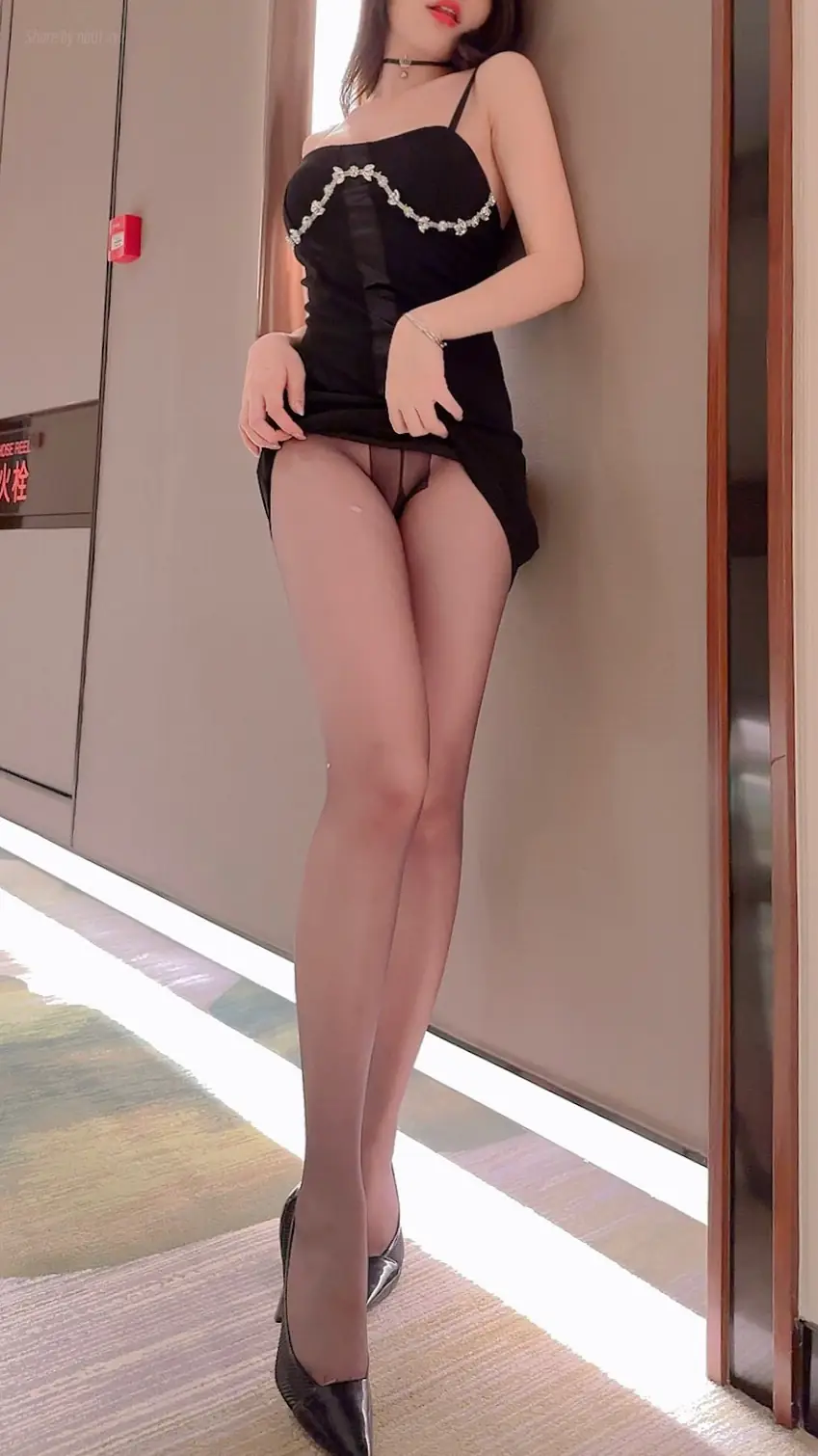 [内购无水印]徐莉芝Booty - 秀人网模特 女友的温饱思淫欲(35P+1V_390.5M) [内购无水印]徐莉芝Booty - 秀人网模特 女友的温饱思淫欲(35P+1V_390.5M)_nb01.xyz_0001