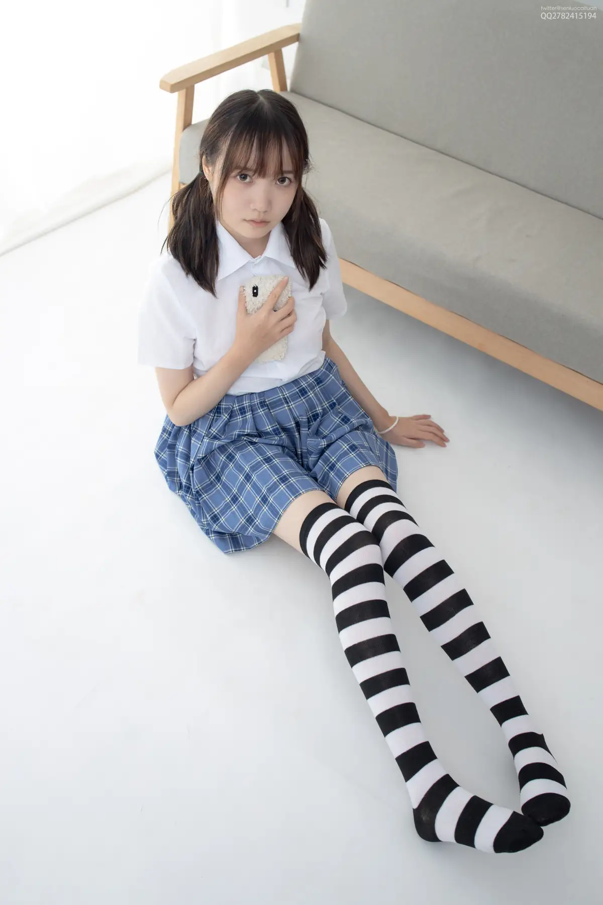 森萝财团 - JKFUN-042 Aika 百元团定制1-4 黑白高筒袜(36P+1V_1.4G) 森萝财团 - JKFUN-042 Aika 百元团定制1-4 黑白高筒袜(36P+1V_1.4G)_nb01.xyz_0036 图片8