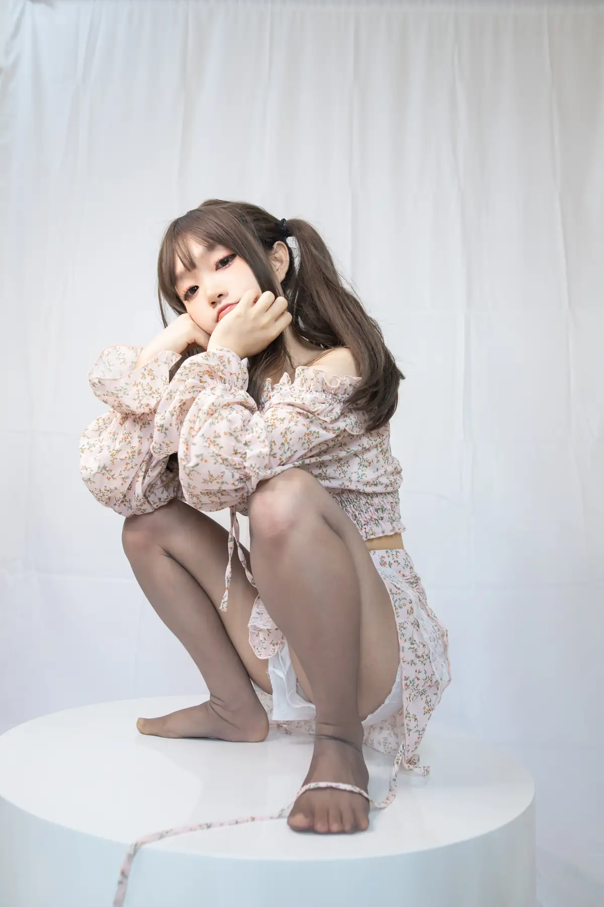 神沢永莉 - 灰丝花裙子(26P_83.7M) 神沢永莉 - 灰丝花裙子(26P_83.7M)_nb01.xyz_0001