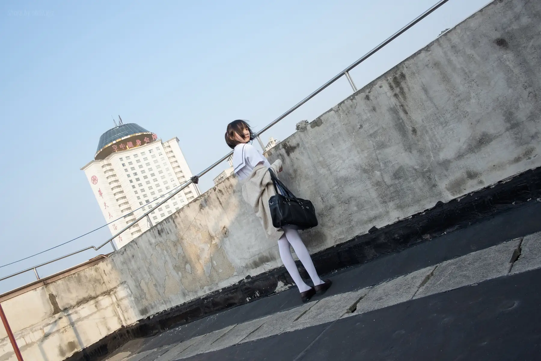 森萝财团 - SSR-001 天台上的白丝(74P_249.3M) 森萝财团 - SSR-001 天台上的白丝(74P_249.3M)_nb01.xyz_0006 图片2