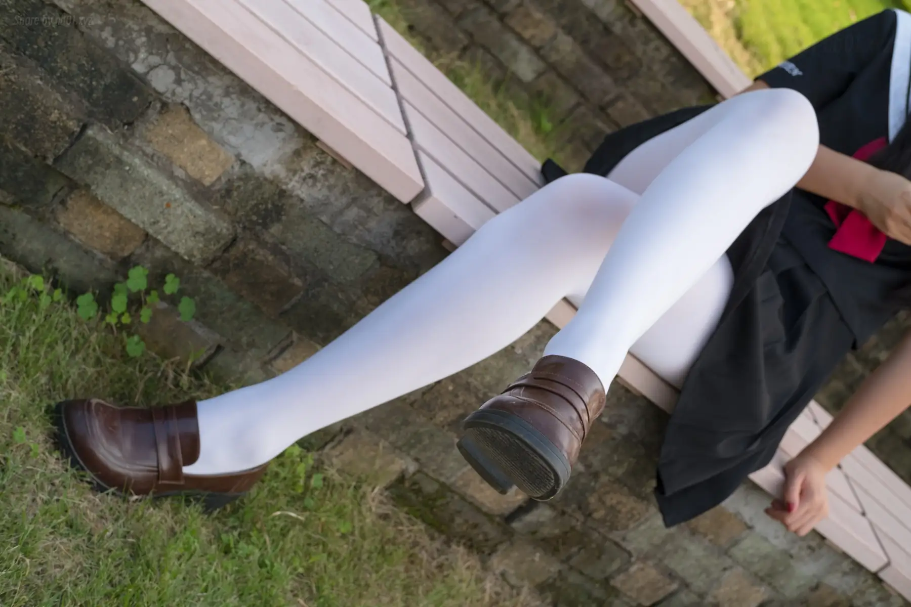 森萝财团 - FREE-003 黑色制服白丝长腿(39P_222.8M) 森萝财团 - FREE-003 黑色制服白丝长腿(39P_222.8M)_nb01.xyz_0008 图片2