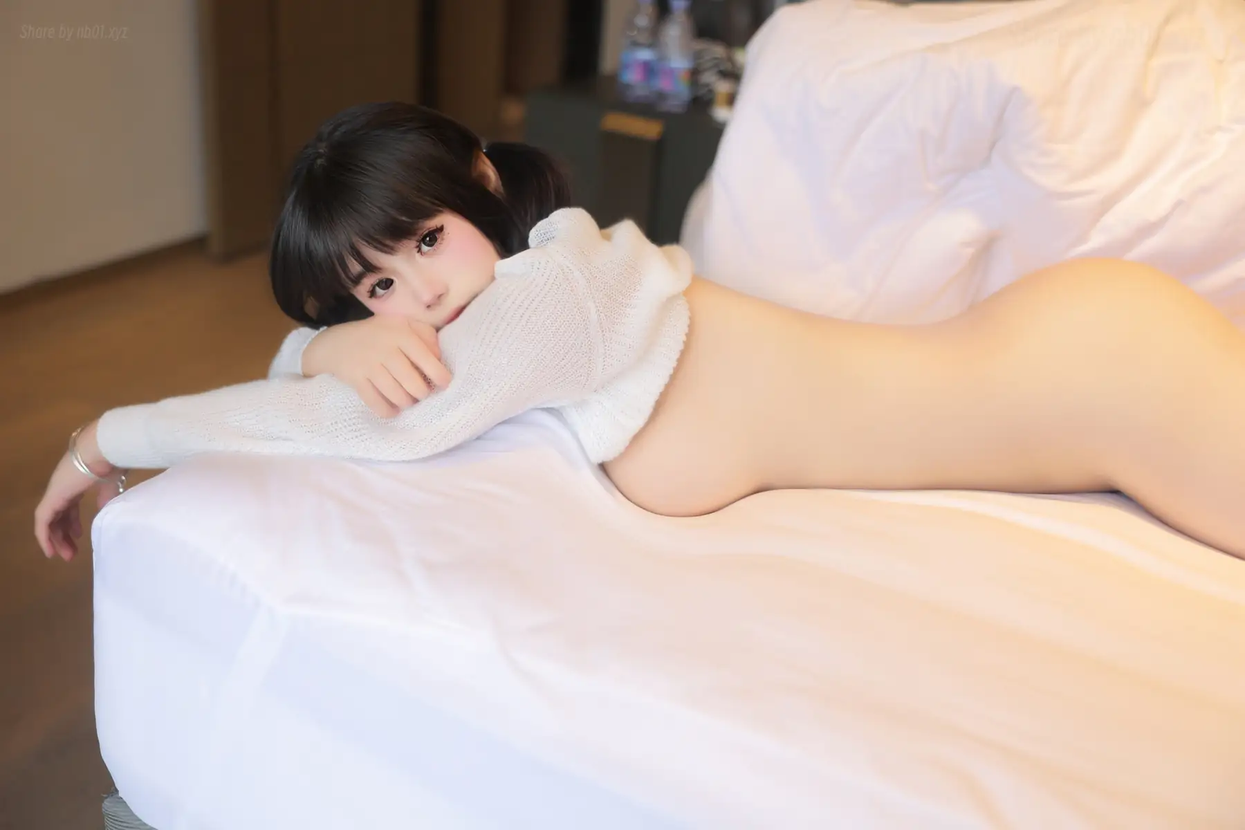 [内购无水印]徐若兮 - R18 秀人网模特 新人首套 真空肉丝(82P_140.7M) [内购无水印]徐若兮 - R18 秀人网模特 新人首套 真空肉丝(82P_140.7M)_nb01.xyz_0065 图片5