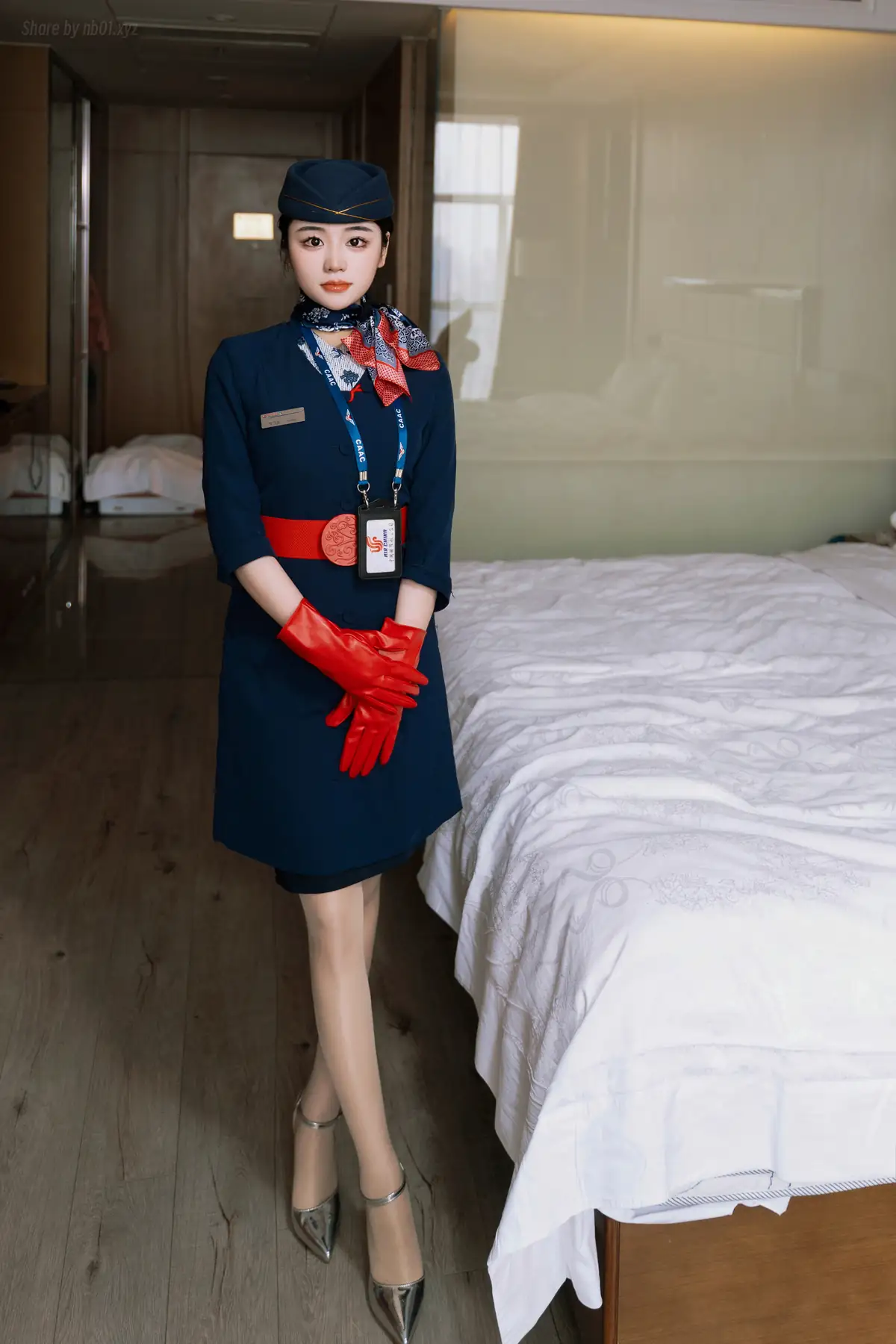 [内购无水印]汐汐爱吃草莓 - 青花空姐制服(69P_283.5M) [内购无水印]汐汐爱吃草莓 - 青花空姐制服(69P_283.5M)_nb01.xyz_0006 图片2