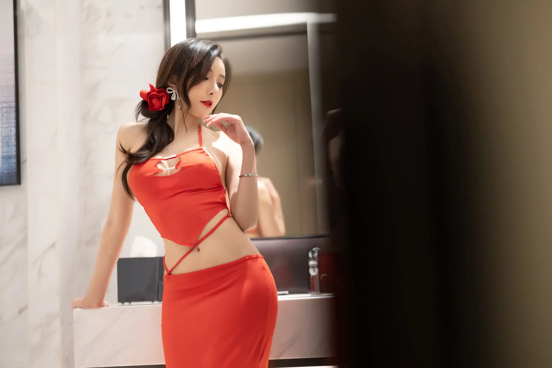 [内购无水印]王馨瑶Yanni - 红色裙子拼杏色毛毛情趣(100P_338.3M) [内购无水印]王馨瑶Yanni - 红色裙子拼杏色毛毛情趣(100P_338.3M)_nb01.xyz_0015 图片3