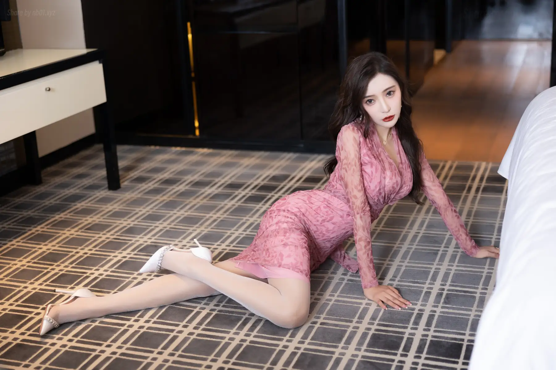 [内购无水印]王馨瑶Yanni - 粉色包臀碎花裙(98P_340.7M) [内购无水印]王馨瑶Yanni - 粉色包臀碎花裙(98P_340.7M)_nb01.xyz_0016 图片2
