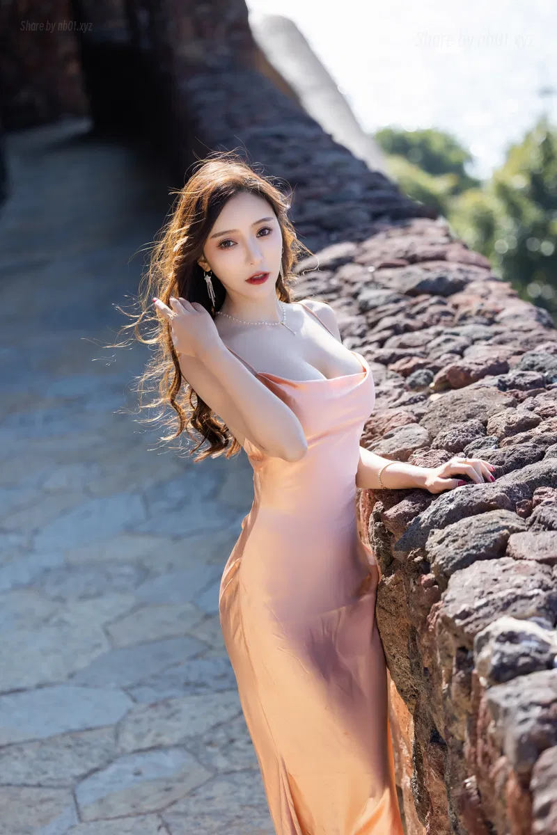 [内购无水印]王馨瑶yanni - 秀人网模特 透视大红花(76P_244.6M) [内购无水印]王馨瑶yanni - 秀人网模特 透视大红花(76P_244.6M)_nb01.xyz_0076 图片8